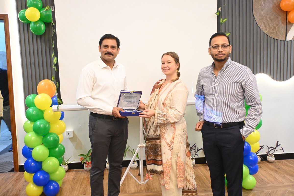 gtonstol's tweet image. Many thanks to Kohinoor Textile Mills for the opportunity to engage on how to strengthen safety and health at work across 🇵🇰 on #WorldDayforSafetyandHealthAtWork.

Improving working conditions and protecting workers lead to healthier workplaces and increased productivity &amp;amp;