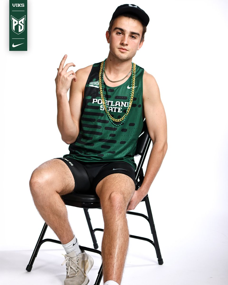 psuviksTF's tweet photo. Happy birthday, James! 🎂🎉

#GoViks | #DefendTheShip https://t.co/DLm7mAycwC