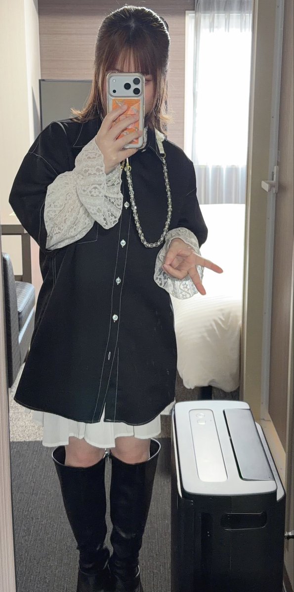 なな tweet media
