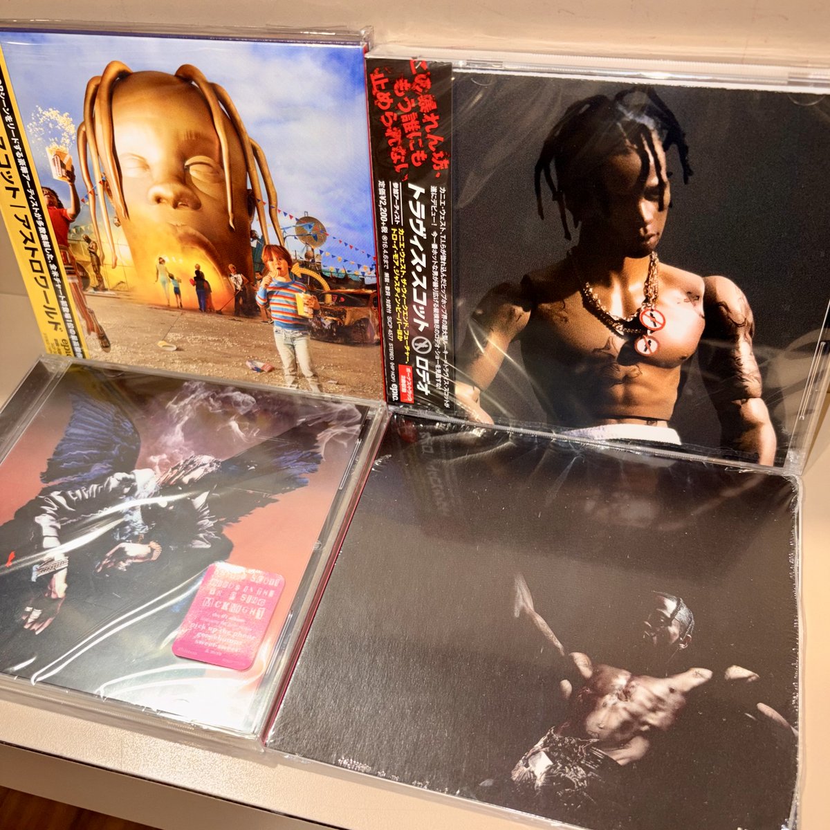 TravisScott】 本日4月30日は、ヒップホップ界の頂点に君臨する 
