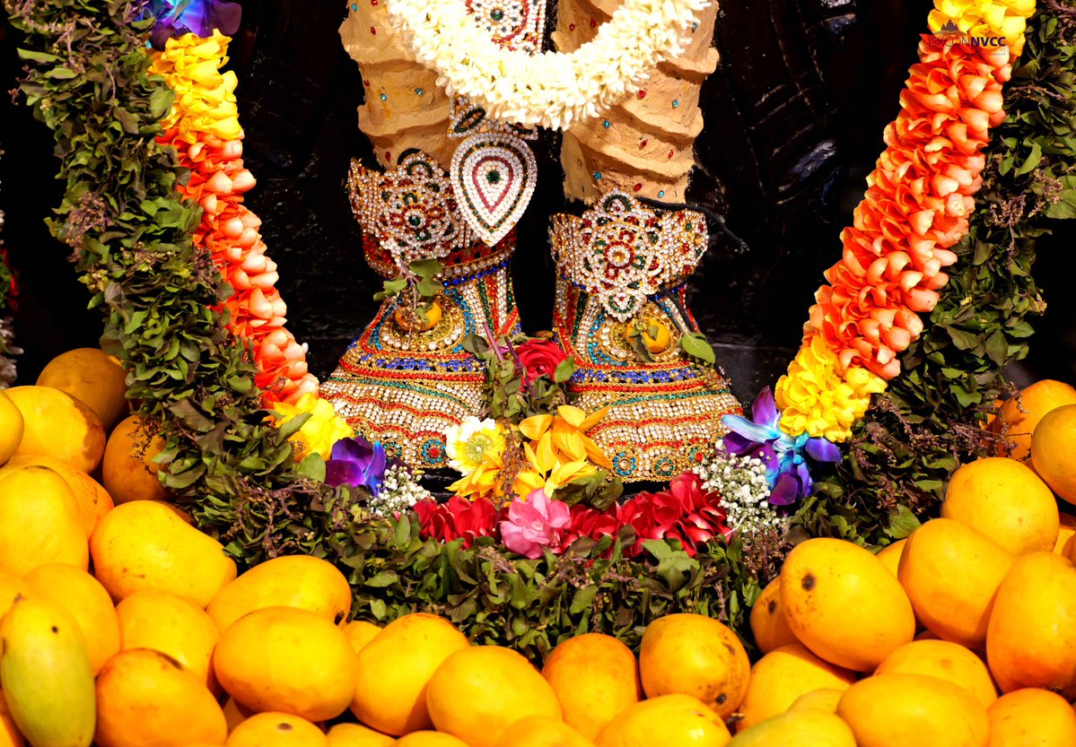 ISKCONPune's tweet image. 🌷𝐒𝐫𝐢 𝐍𝐚𝐫𝐬𝐢𝐦𝐡𝐚 𝐂𝐡𝐚𝐭𝐮𝐫𝐝𝐚𝐬𝐡𝐢 𝐒𝐩𝐞𝐜𝐢𝐚𝐥 𝐃𝐚𝐫𝐬𝐡𝐚𝐧 🌷
🌸𝐒𝐫𝐢 𝐁𝐚𝐥𝐚𝐣𝐢🌸
🗓𝟑𝟎/𝟎𝟒/𝟐𝟎𝟐𝟔🙏 @𝐈𝐒𝐊𝐂𝐎𝐍𝐍𝐕𝐂𝐂𝐏𝐮𝐧𝐞
.
.
#ISKCON #ISKCONNVCC #ISKCONNVCCPune #ISKCONPune #NarasimhaChaturdashi #SriNarasimha #NarasimhaDev
#LordNarasimha