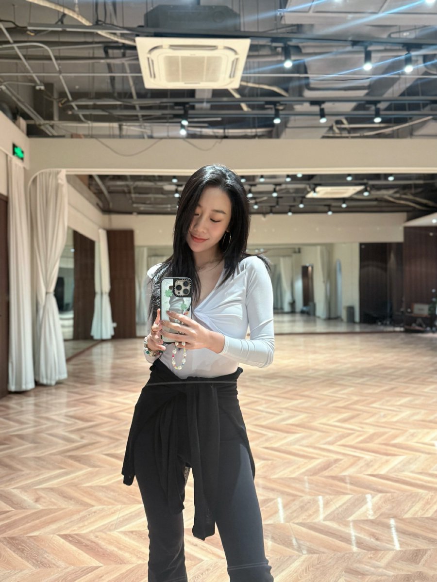 Nannan Lei tweet media