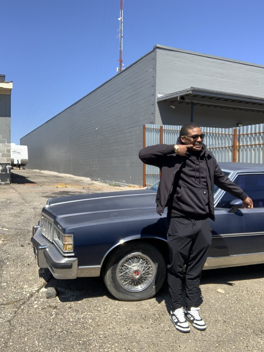 candymanekavi's tweet image. Ummm how did I get followers on here #explore #virałpost #follow #love #comedy #country