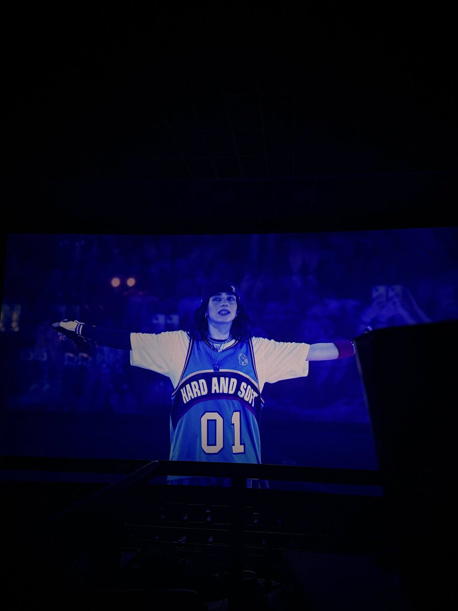 doyougetdaijavu's tweet photo. MOVIE WAS SO BEAUTIFUL AND BILLIE BUCKET + CUP WAS SECURED #YIPPEEEEE https://t.co/MMi4lYtsb0
