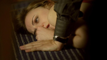 CamposJoecampos's tweet image. In the shadows of New York, desire becomes a prison. 
💘Michael Fassbender delivers a raw, devastating performance as a man consumed by sex addiction — until his past crashes back in. 

#Shame #MichaelFassbender #SteveMcQueen #PsychologicalDrama #IndieFilm #Cinema