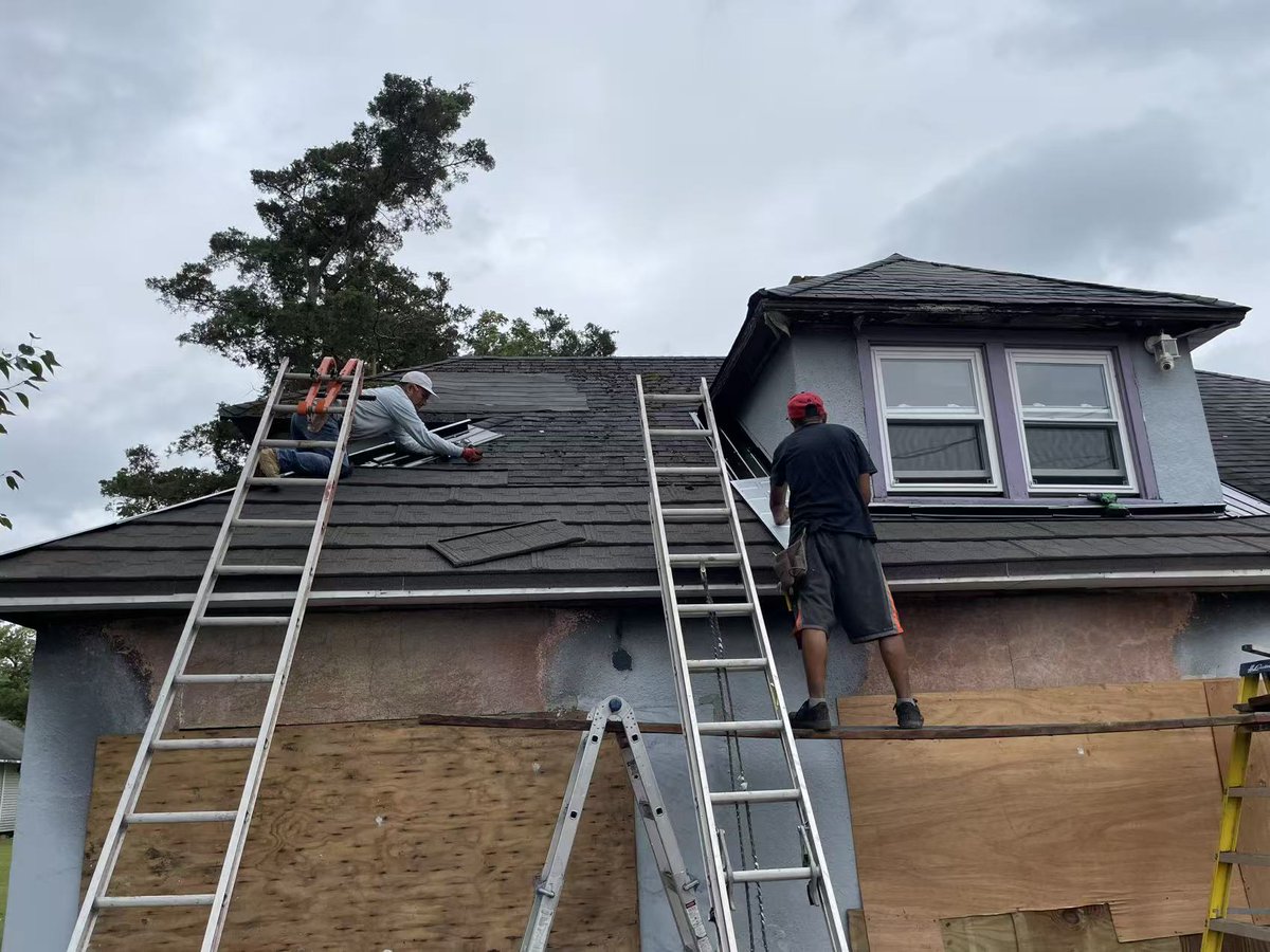 xujiayu39535183's tweet image. interlock roof in USA
#rooftops #roofconstruction