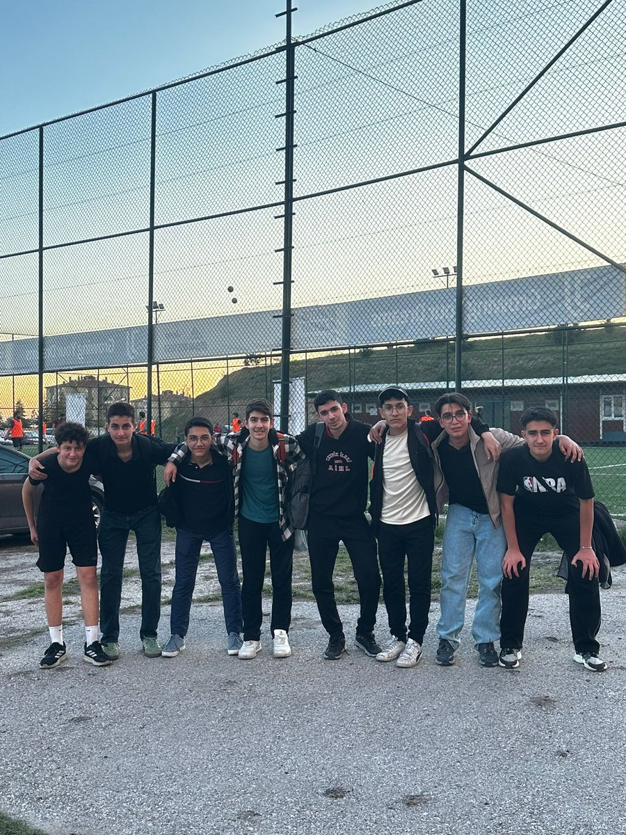 agdankliseler's tweet photo. LİSELER ARASI FUTBOL TURNUVASI 

Tevfik İleri Anadolu İmam Hatip Lisesi-Aselsan Mesleki Teknik Lisesi maçında kazanan takım Tevfik İleri Anadolu İmam Hatip Lisesi oldu. https://t.co/V24YciZPxM