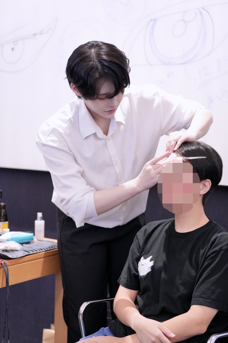 ING 메이크업 tweet media