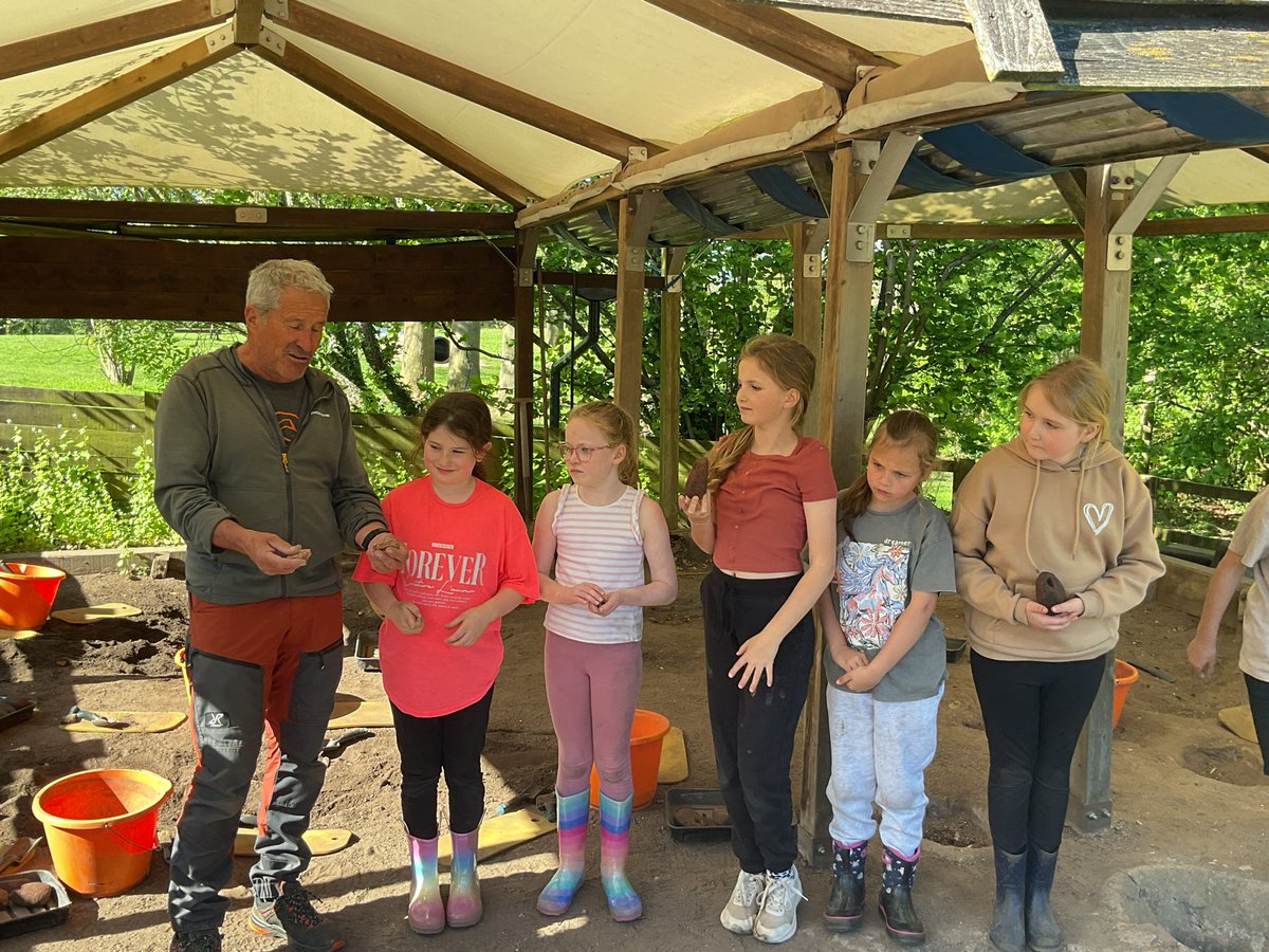 TilstonSch's tweet image. We had great fun exploring and making shelters, the sun shone and lots of fun was had!#makingmemories