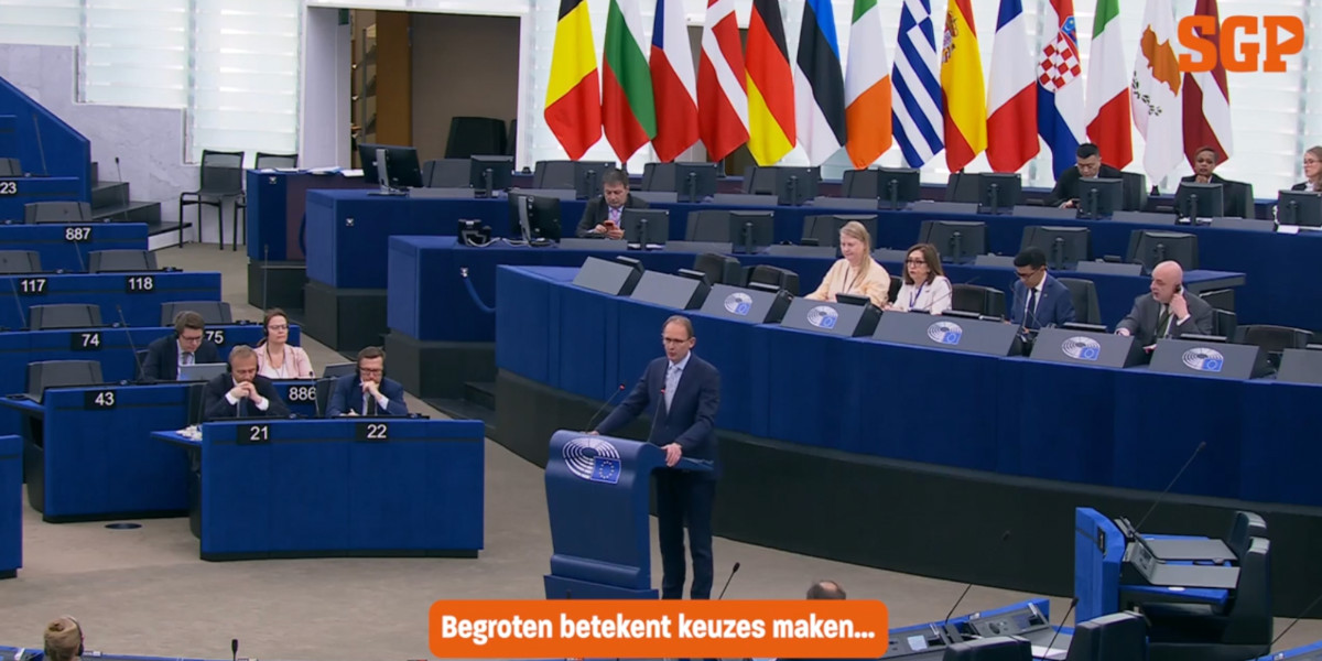 SGP_GO's tweet photo. SGP Goeree-Overflakkee: Een bezuiniging van 67% op het EU-visserijbudget? Niet doen zegt de SGP! - https://t.co/fT1x4HGDdi https://t.co/7GJwTBYjBD