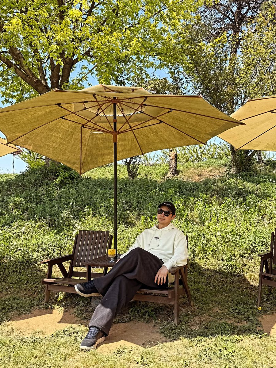 Why_So_ORANGE's tweet photo. {junjin_official IG post🍊}

อากาศดี อารมณ์ก็ดี แต่ก็ดีไปหมดทุกอย่างแหละนะ ♡ https://t.co/UQFrdmRVdQ