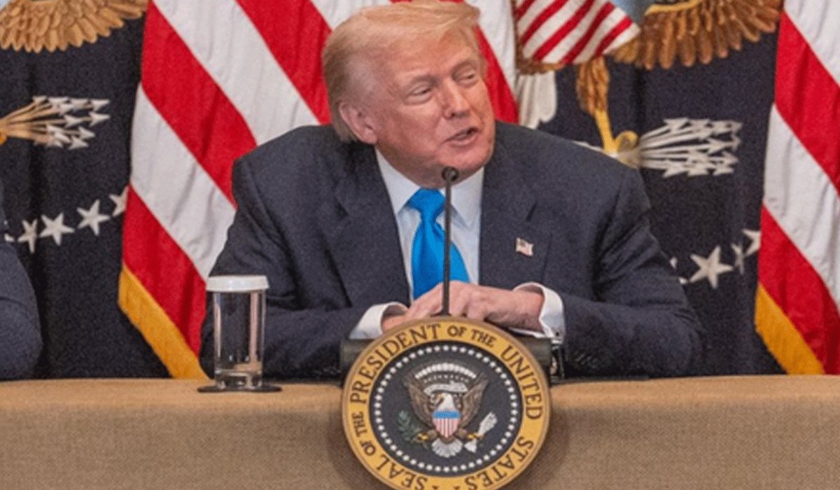 MunsifWebDesk's tweet photo. *Trump tells US on track to return to moon under Artemis programme, praises NASA*
#DonaldTrump #NASA #ArtemisProgram #ArtemisII

https://t.co/wqdRhspWNa https://t.co/VbqzcTKEdJ