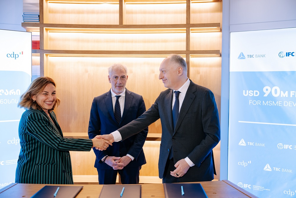 Italy in Georgia tweet media
