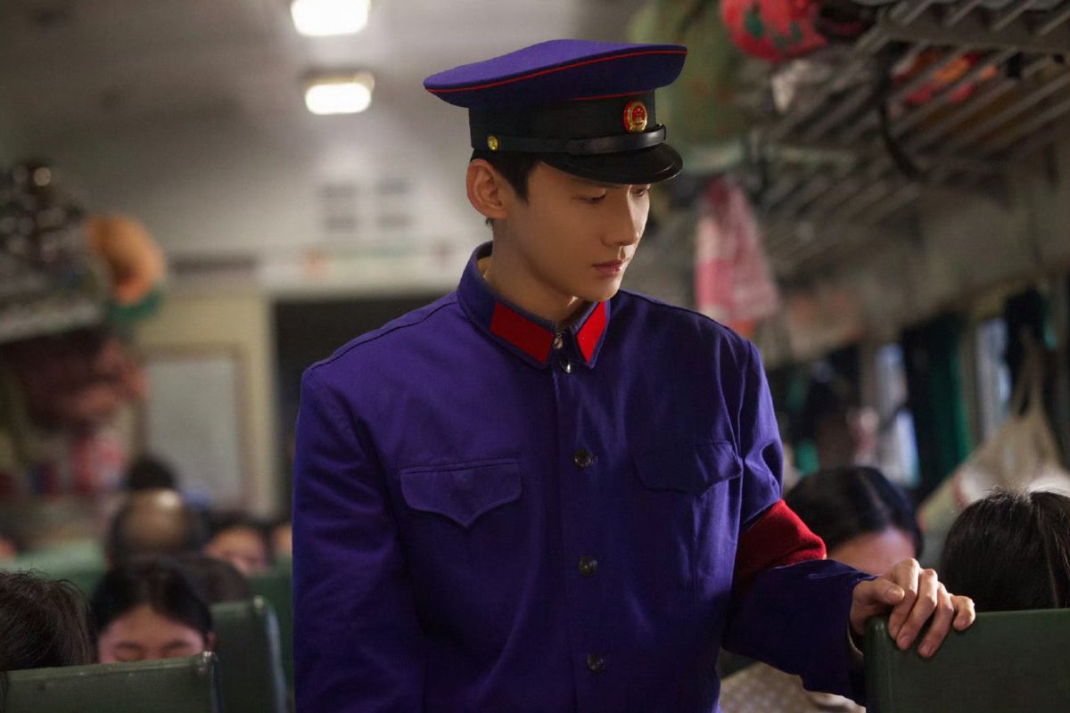 hourlybai's tweet photo. chinese director looking for cast for detective/police role :

bai jingting https://t.co/qt0ZTxlSuO