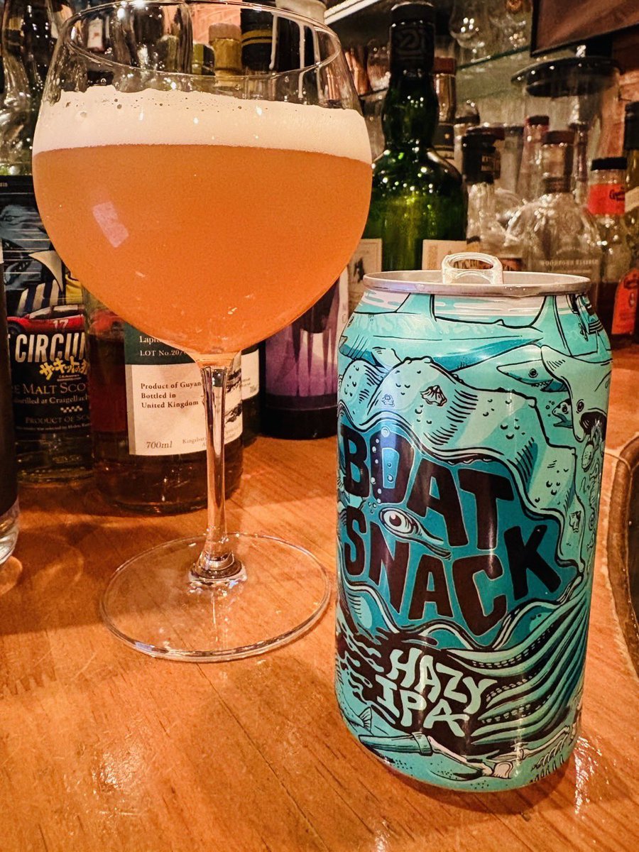 BARMONROE1's tweet image. BAR MONROE 本日17時30分〜26時まで営業させていただきます🍸
4月最終日👏
本日のオススメは、
限定入荷のBootstrap Brewing Company Boat Snack Hazy IPA（コロラド🇺🇸🍻）
オレンジ、パイナップル、グレープフルーツの柑橘を思わせる味わいのHazy IPA‼︎
仕事終わりの1杯に是非🚣
#赤羽 #北区  #beer