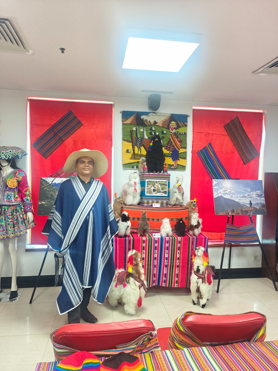 EmbaPeruIndia's tweet photo. On April 25th, 2026, the Embassy of Peru in India proudly participated in the celebration of Día E (Day of the Spanish Language) and World Book Day, organized by the Instituto Cervantes in New Delhi, alongside fellow Ibero-American embassies. https://t.co/WdXQZDASWA
