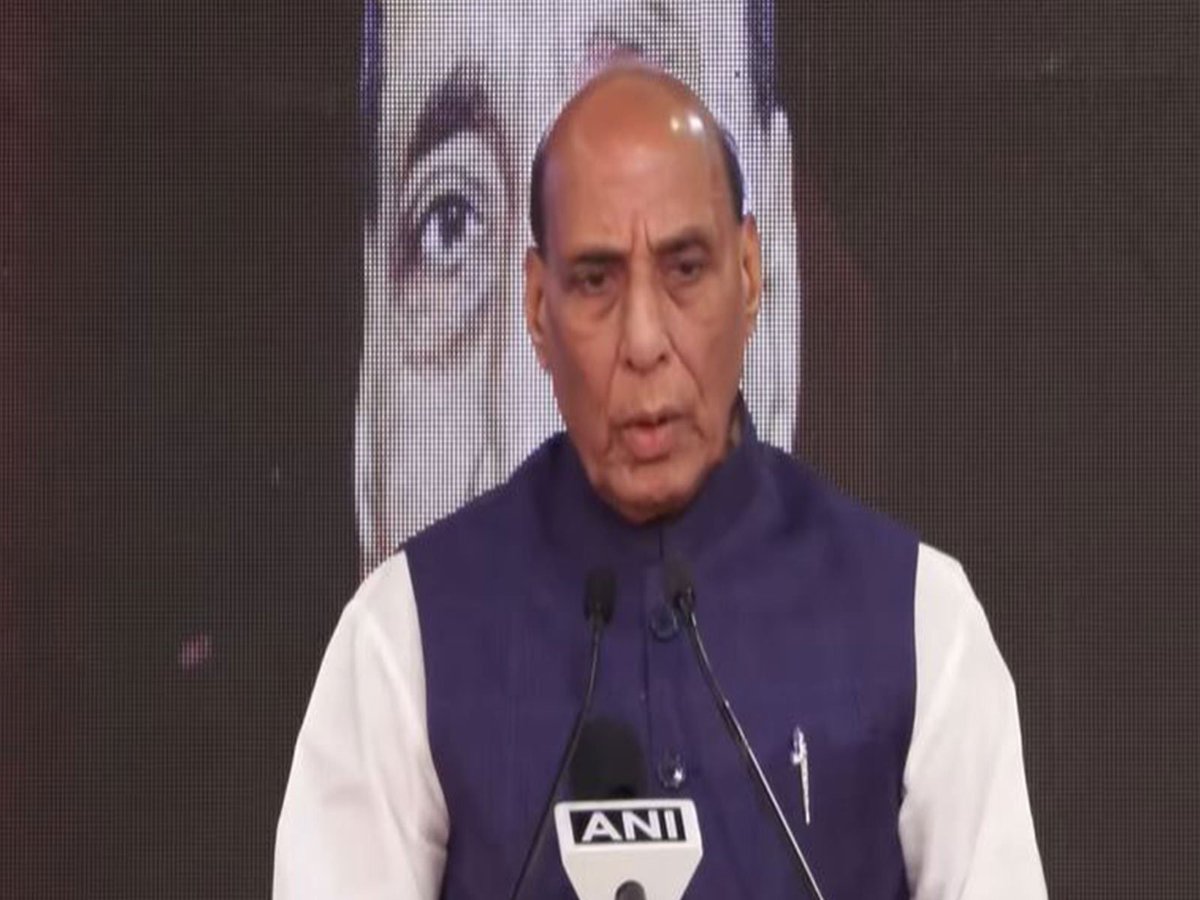 ani_digital's tweet image. "AI like Bhasmasur, can't just see rosy picture": Defence Minister Rajnath Singh

Read @ANI Story |aninews.in/news/national/…

#RajnathSingh #ANINationalSecuritySummit2 #Defence