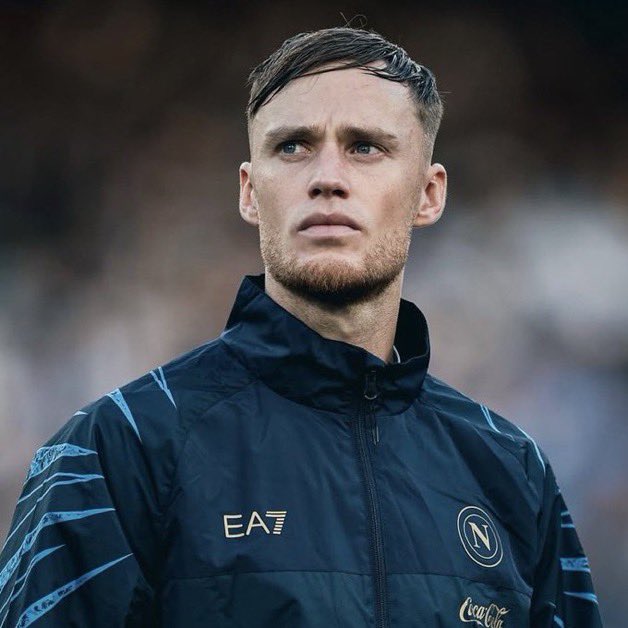 lisa kellycity tweet media