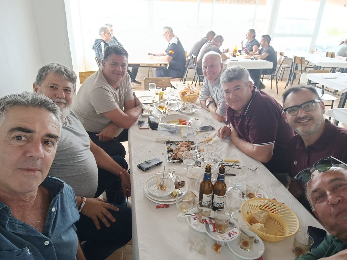 Almuerzo comida sobremesa,que buen ratico pasamos ayer,y cuanto murcianismo se puso sobre la mesa , Jesús López <a href="/Hornobelluga/">El Horno de Belluga</a>  <a href="/EmilioM20158120/">Emilio</a> <a href="/Chema170464/">chemacano</a> Julio Algar <a href="/Fernandocvera/">FernandoVera</a> y un servidor.Repetiremos pronto .🍻🍻