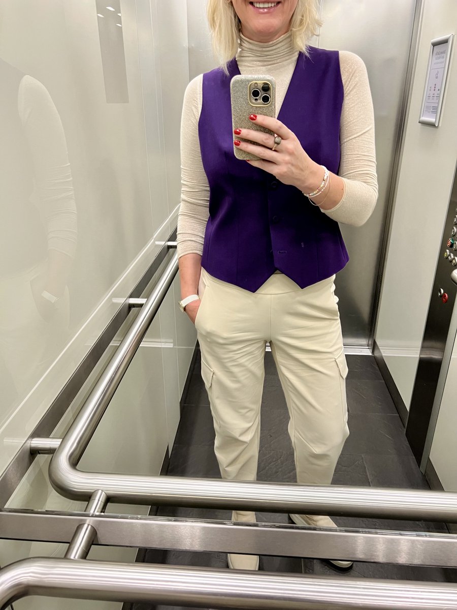 Elfie tweet media