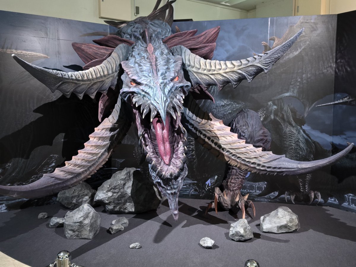 sakura10th's tweet photo. 【FF14】
サンシャインで開催されてる、光の戦士の軌跡展に行ってきました。
圧巻の造形物の数々⋯！
今までの自分の歩みを再確認する旅になり、涙が止まらなくなった演出もあり⋯
ヒカセンとして、確かに、歩んできた証なんだなぁ⋯と、感慨深かったです。 https://t.co/btfzlELtmv