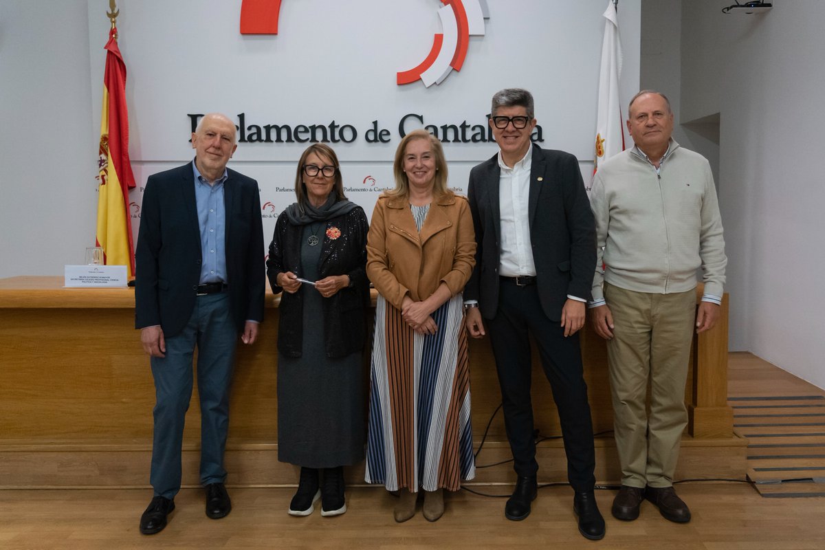 Parlamento de Cantabria tweet media