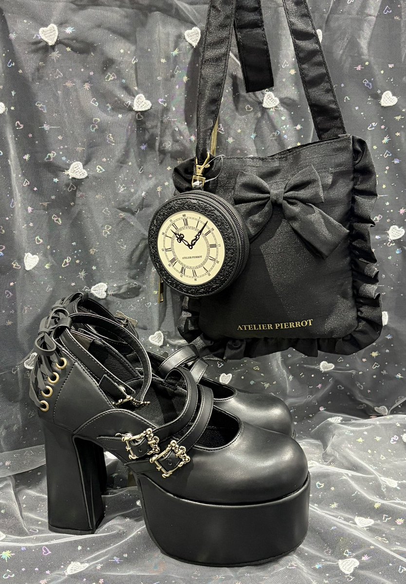 🥀おすすめコーデ紹介🥀 【ATELIER PIERROT】 ANTIQUE GOLD FRAME