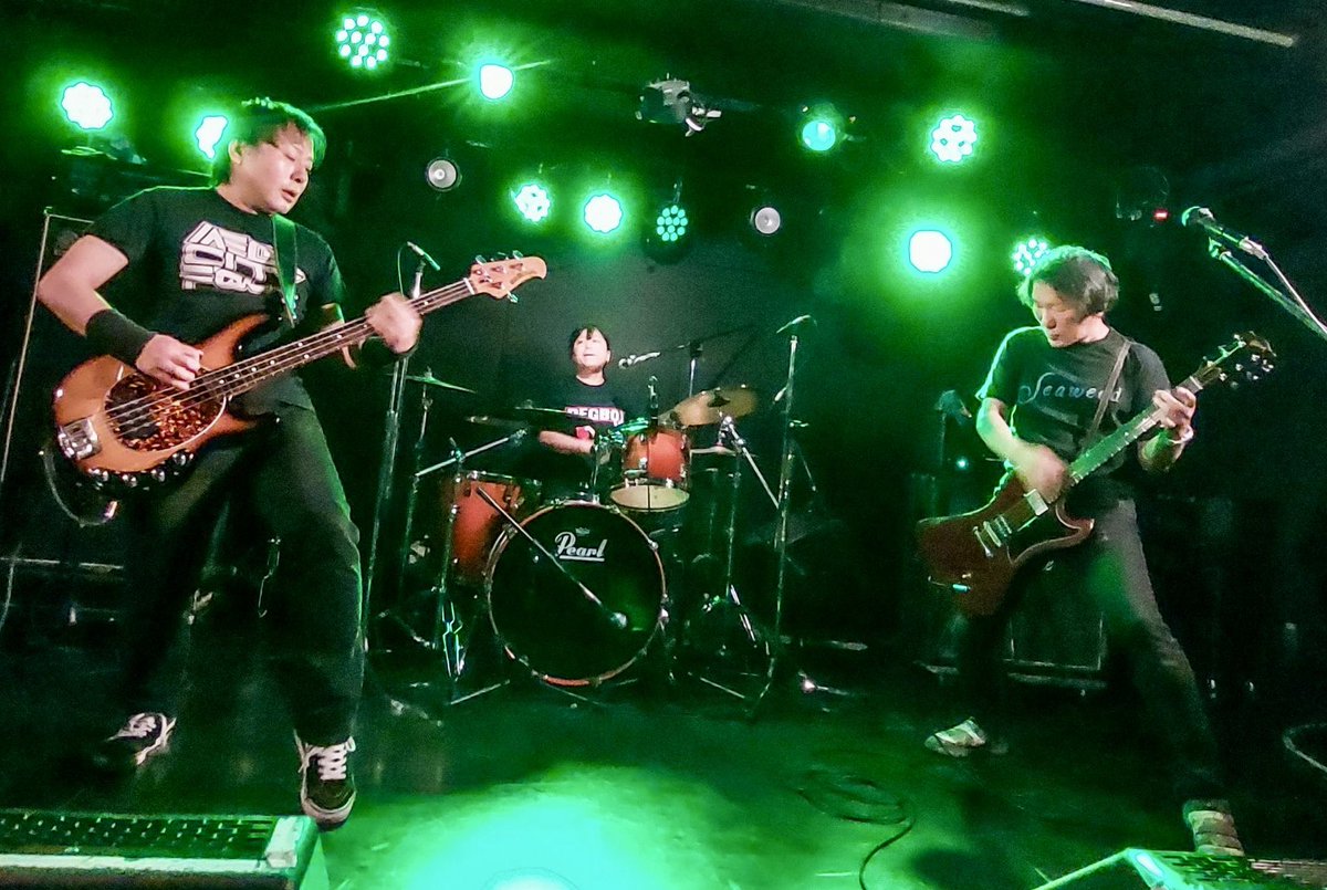 Table_band_info's tweet photo. 明日はTable再々始動👍
Pink Spider(Korea)をお迎えします🔥

2026年5月1日(金)
高円寺clubROOTS!

“When the Night Opens”

Pink Spider(Korea)
Junkbar
Table
The Eastern Monkeys

⏰OPEN 18:30/START 19:00
🎫ADV ¥2,500/DOOR ¥3,000(+1D) https://t.co/I2xQYEODN1