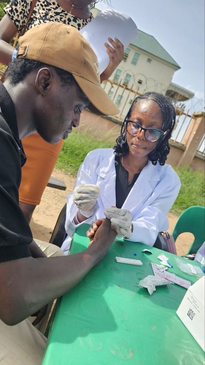 Fuomsascoph's tweet photo. HAPPY WORLD MALARIA DAY🧡🧡🧡 FUOMSA-SCOPH did a thing—Operation end malaria in FUOYE. https://t.co/Osoi36ysvs