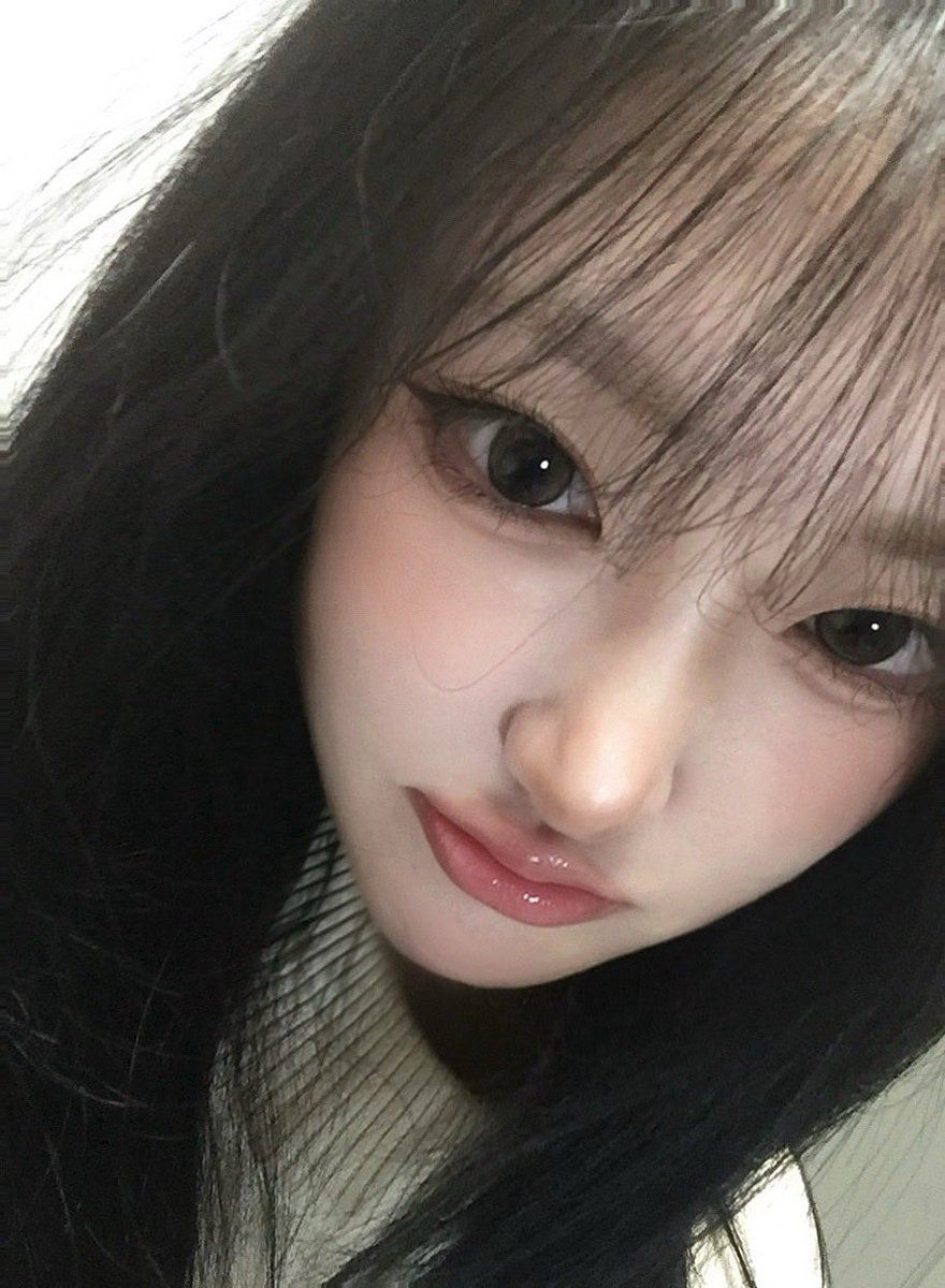 애라 tweet media