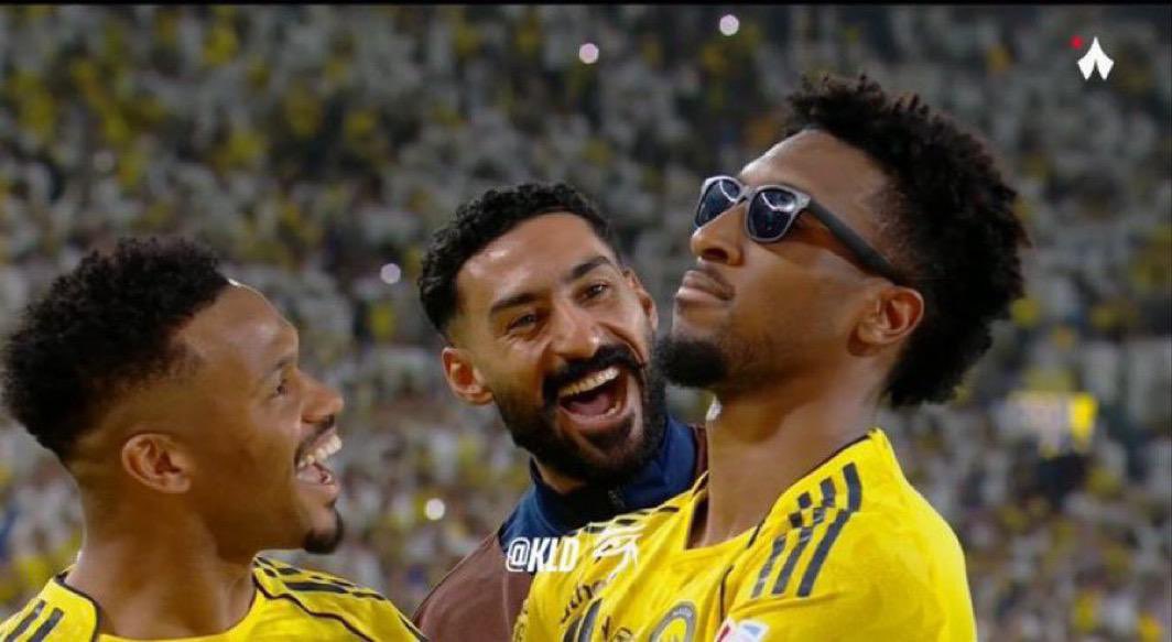 كومان بيك tweet media