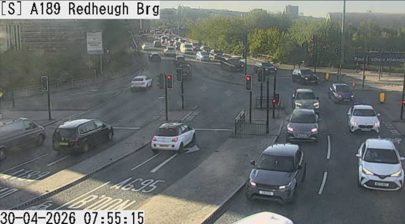 NELiveTraffic's tweet image. A184 Eastbound delays on the approach to the A189 Redheugh Bridge coming into Newcastle.

#Gateshead #Newcastle