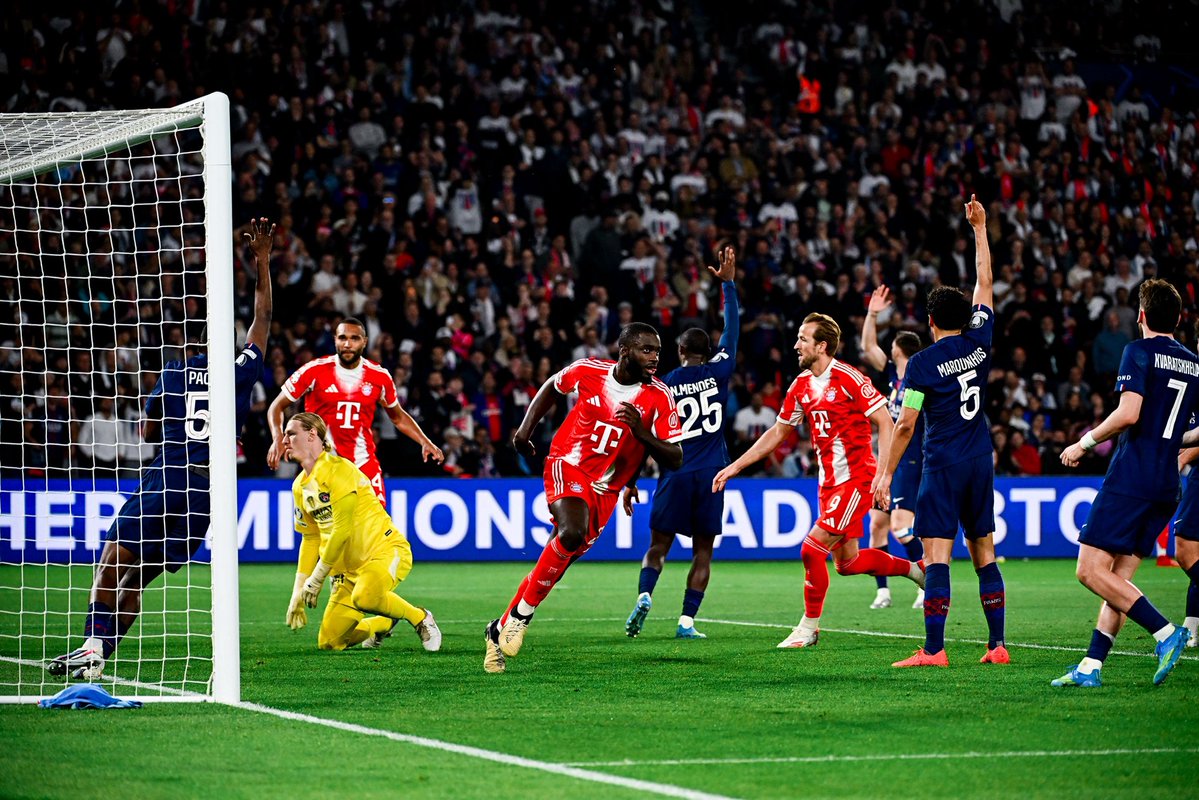 ActuFoot_'s tweet image. La stat est FOLLE ! Environ 4 buts par match sont inscrits cette saison en phase à élimination directe de Ligue des champions. 😱

Un chiffre record (exactement 3,93 buts par match) en Champions League. 🍿⚽️