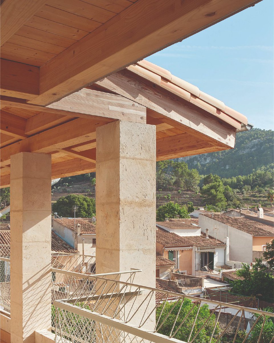 Este edificio de 18 viviendas sociales en Esporles (Mallorca) está firmado por López Rivera Arquitectes y ha sido seleccionado como finalista en la categoría de Sostenibilidad en el Premio de Arquitectura de Teja de Hispalyt 2023-2025.

Con el correcto funcionamiento de los