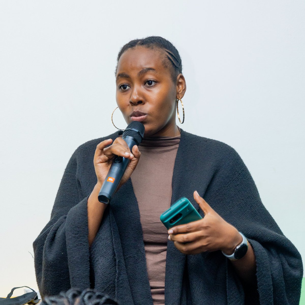 IMChallengeug's tweet photo. 🎙️Mic on. Nerves high. Skills sharper than ever

Our #MediaAlumniUg @Joshua_Caleb_,@Yaddah_411, @JosephElshaddai &amp; @Kim_Morgan3 shared their experience being part of the #MediaFellowshipUg Radio Week and they described it as one of the best hands-on learning experiences they had. https://t.co/xnOwnp3LLW
