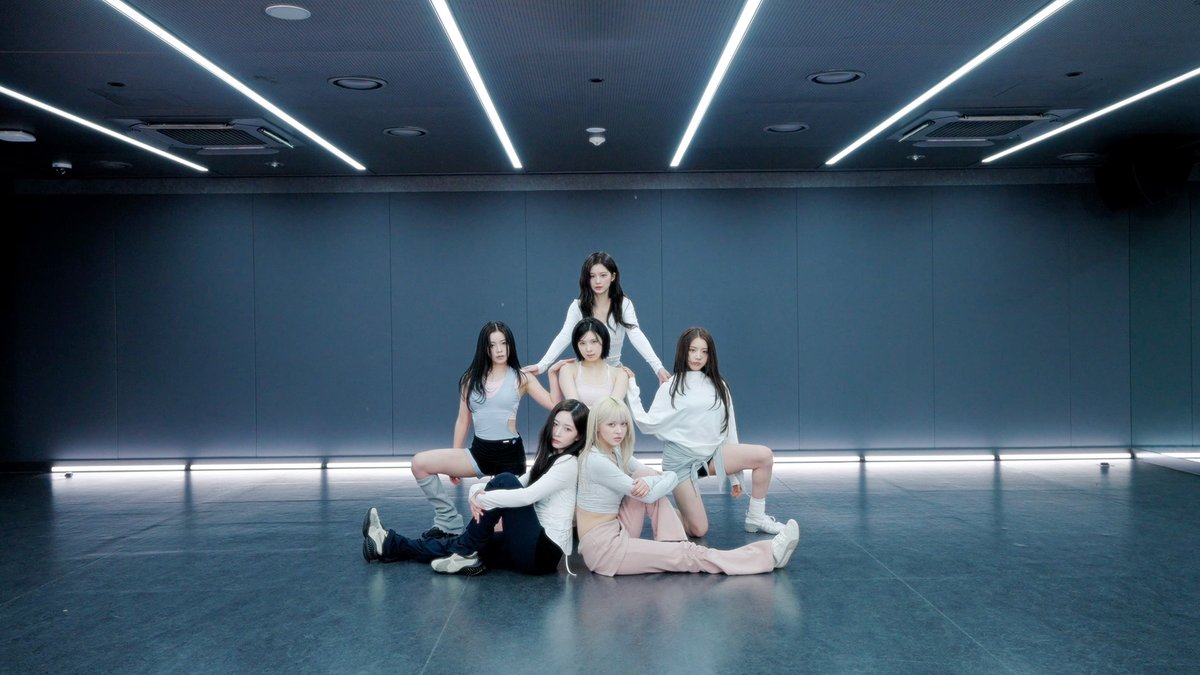 NMIXX_official's tweet image. [🎥] NMIXX(엔믹스) “Crescendo” Stage Practice

youtu.be/IwCbh2fCrOg

NMIXX 5th EP “Heavy Serenade”
➫ 2026.5.11 6PM (KST)

🎼 Pre-Save &amp;amp; Pre-Add &amp;amp; Pre-Order
NMIXX.lnk.to/HeavySerenade

#NMIXX #엔믹스 
#HeavySerenade
#NMIXX_HeavySerenade