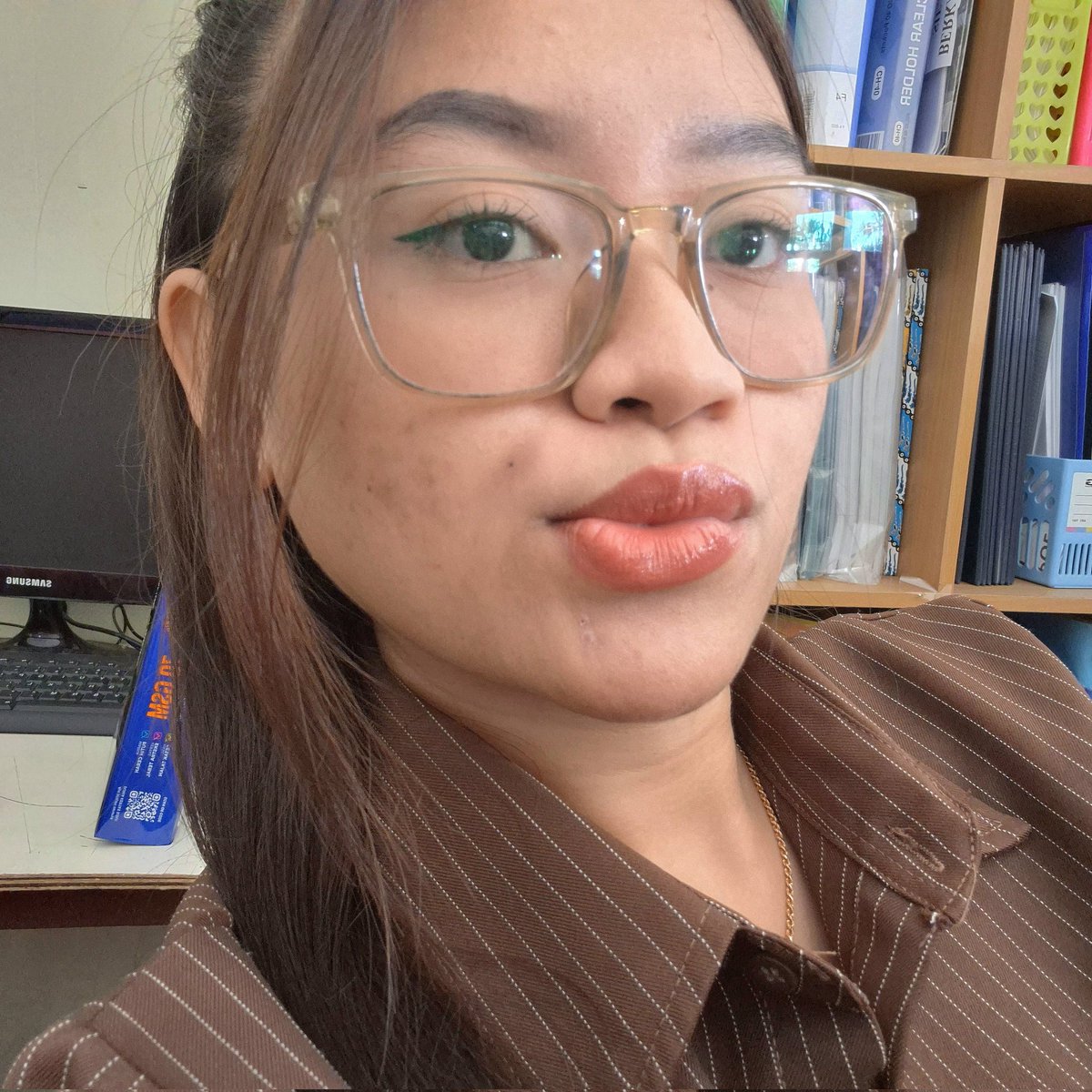 Zulfamuu's tweet photo. Tinted Lipbalmnya @RekaCosmetics nih beneran jadi My current solution kalo lagi 'Lazy Day' — males pake yg berat-berat:(

perfect for daily wear pas lagi males dandan tapi pengen tetep kelihatan hidupppp🙂‍↔️🎀 https://t.co/NoTVgkivGo