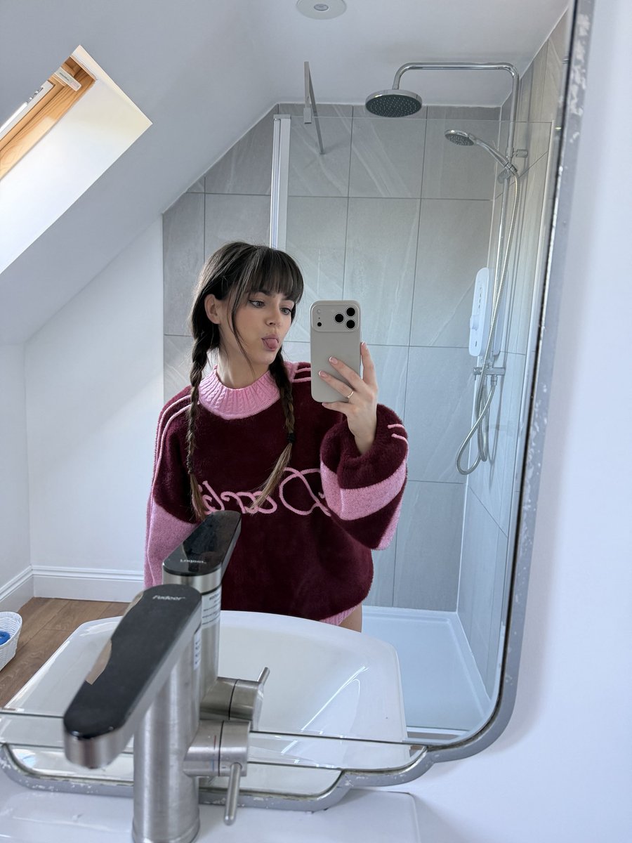 LeahRay tweet media