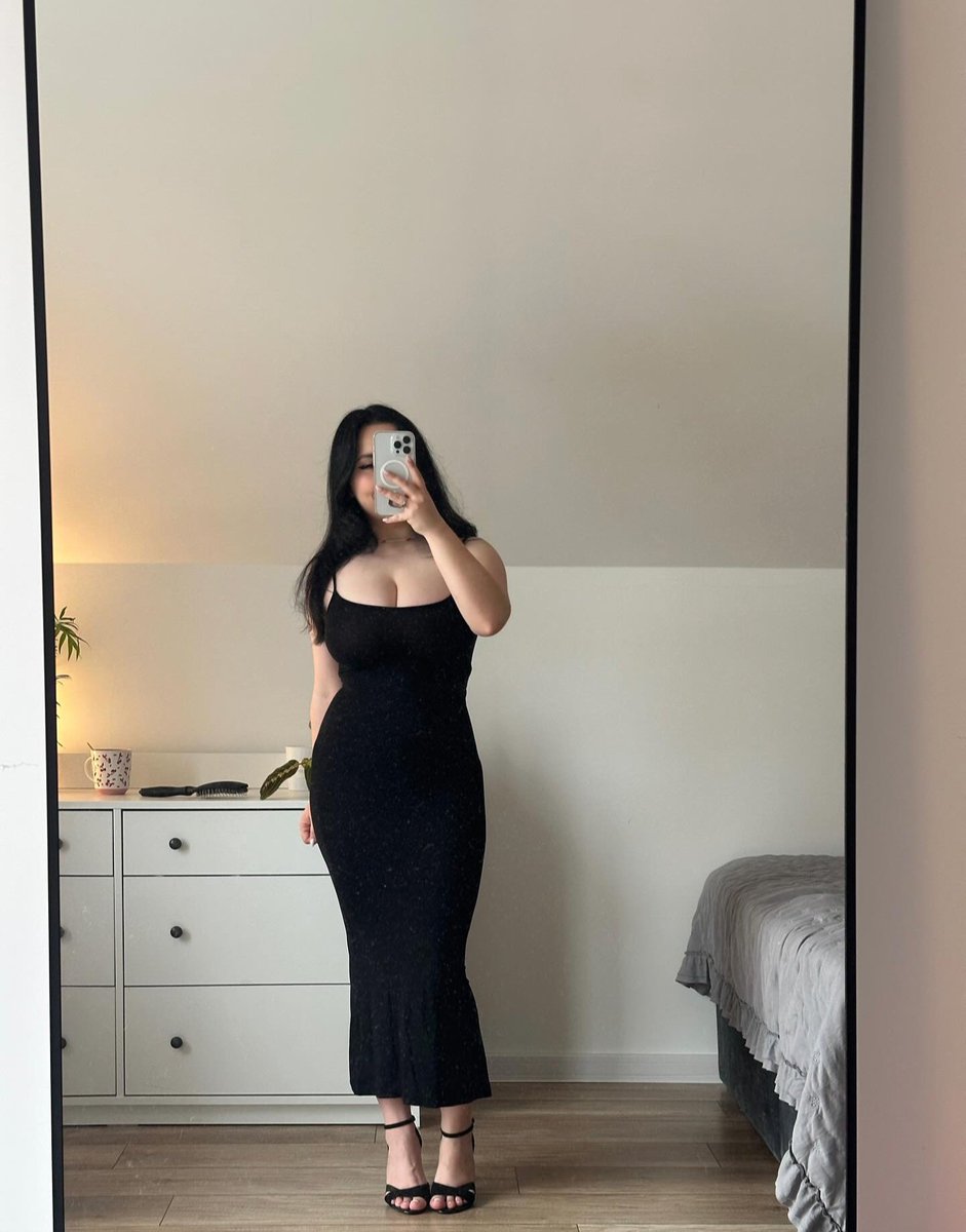 Abolore031's tweet photo. Be honest....smash or pass? 👀 https://t.co/fhZFUulWs7
