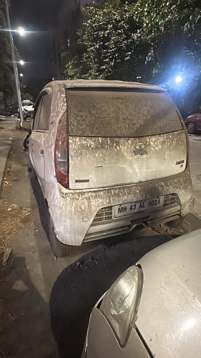 star840in's tweet photo. @ThaneCityPolice @DGPMaharashtra Abandoned vehicle at Kalyan J ward, might be stolen or misused in crime. Informed many times to ACP kalyan traffic, but the maintain, their status by not taking action on it. @CMOMaharashtra https://t.co/JyEvHMMlOF