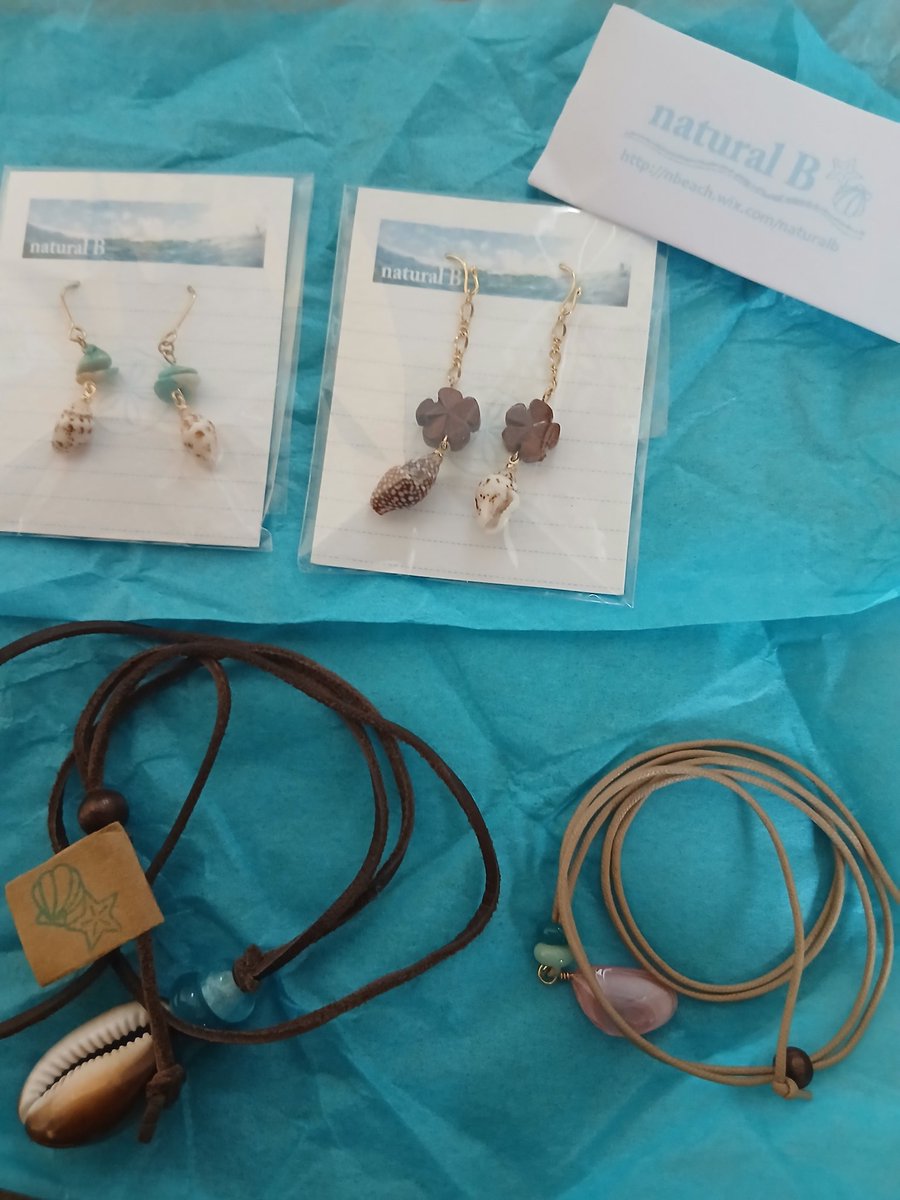 HIDAOSA's tweet photo. 遅くなりましたが
先週の土曜日にnaturalBで
買った素敵なアクセサリー達です☺
ピアスは知香ちゃんで
大きい🐚���ネックレスは
私が気に入り買いました🙆
皆さんも時間が合えば1度
見に行ってみて下さい☺
きっとお気に入りが見つかりますよ👍
#naturalB
@beach_natural https://t.co/EL7RBjA6TM