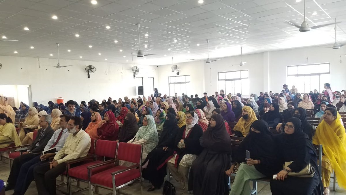 TheTrustSchool1's tweet image. It was a privilege for #TheTrustSchool to welcome Madam Samina Amjad, mother of Arfa Kareem, for an impactful #Teachers’ and #Parents’ Motivational Session titled The Confidence Revolution: How Teachers and Parents Transform Ordinary into Extraordinary. #ConfidenceRevolution
