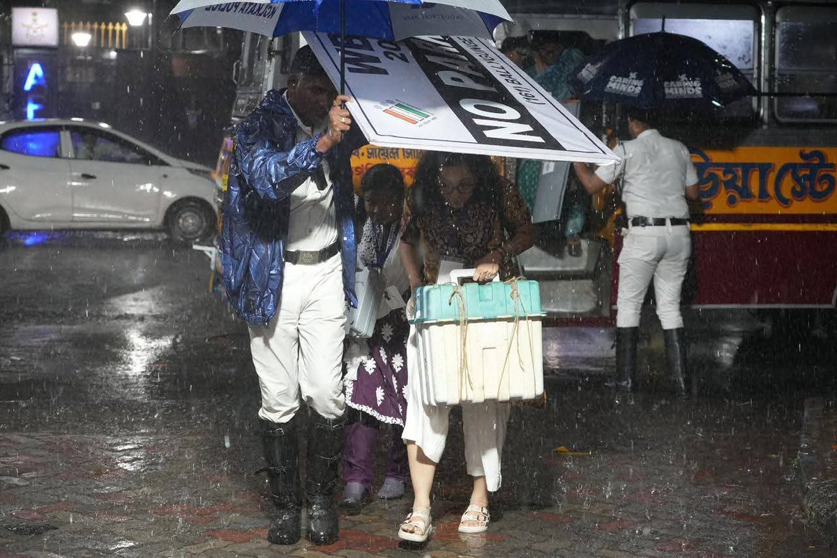 Kolkata Police tweet media