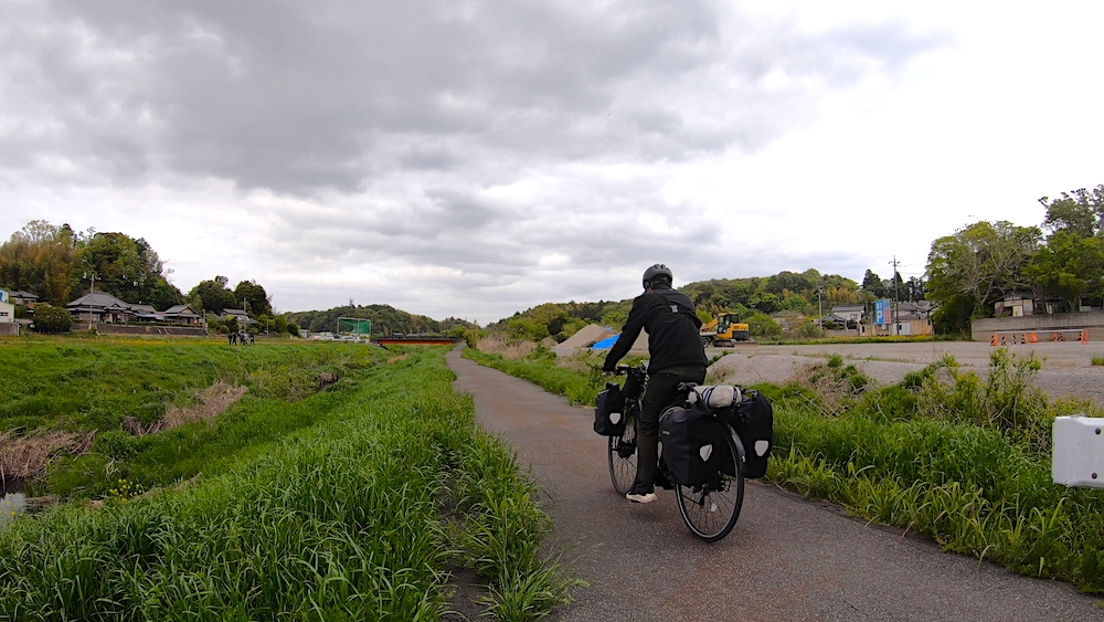 noiketrek's tweet photo. 電動アシスト自転車ブリヂストン TB1eで千葉のキャンプ地へ。
荷物大量に積んでもアシストあるので楽です。

#Bikecamping #ソロキャンプ https://t.co/wiRfDuyqAK