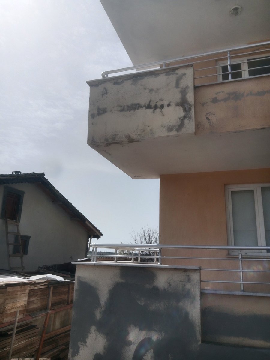 Emir8276's tweet image. Günaydın... Güzel insanlar... Güzelleştirmeye devam ediyorum... Güzel bir gün olsun... #Boya #Boyacı #Boyasanat #Boyaaşkı #enuygunfiyat #Şehirfarketmez #profesyonelişçilik #Altın