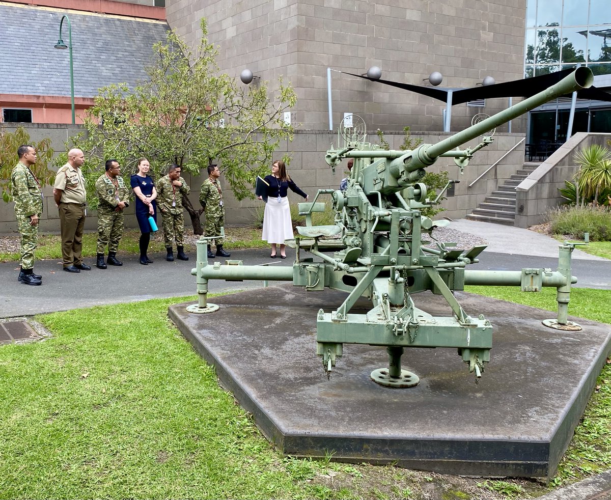 IKAHANid's tweet image. Staf logistik 🇮🇩@Puspen_TNI and 🇦🇺ADF bertemu di Melbourne pekan lalu untuk Pertemuan Staf Gabungan dan kegiatan Anjangkarya Logistik. TNI dan ADF saling bertukar keahlian untuk meningkatkan interoperabilitas dan efisiensi. #IKAHAN15years #StrongerTogether