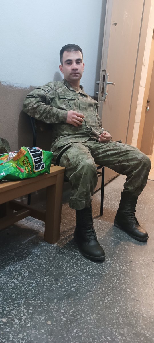 fillidua's tweet photo. tanktan helikoptere havalandığımız günler. bitirdik, şükür. https://t.co/oJzKDDiFzx