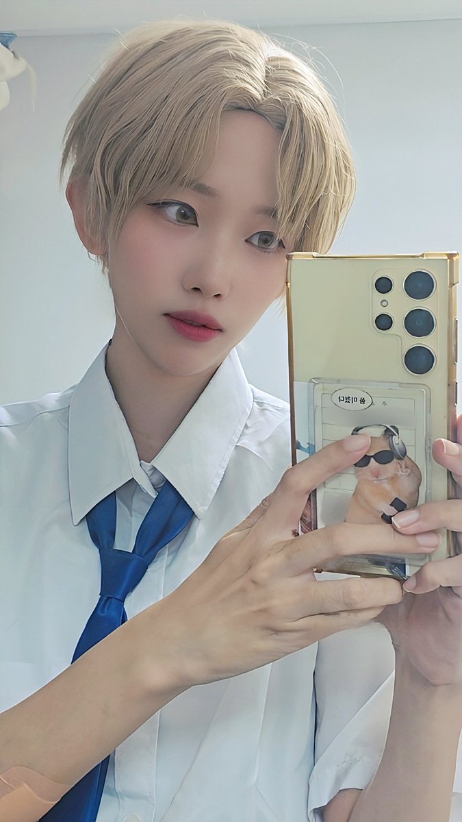 뚜 tweet media