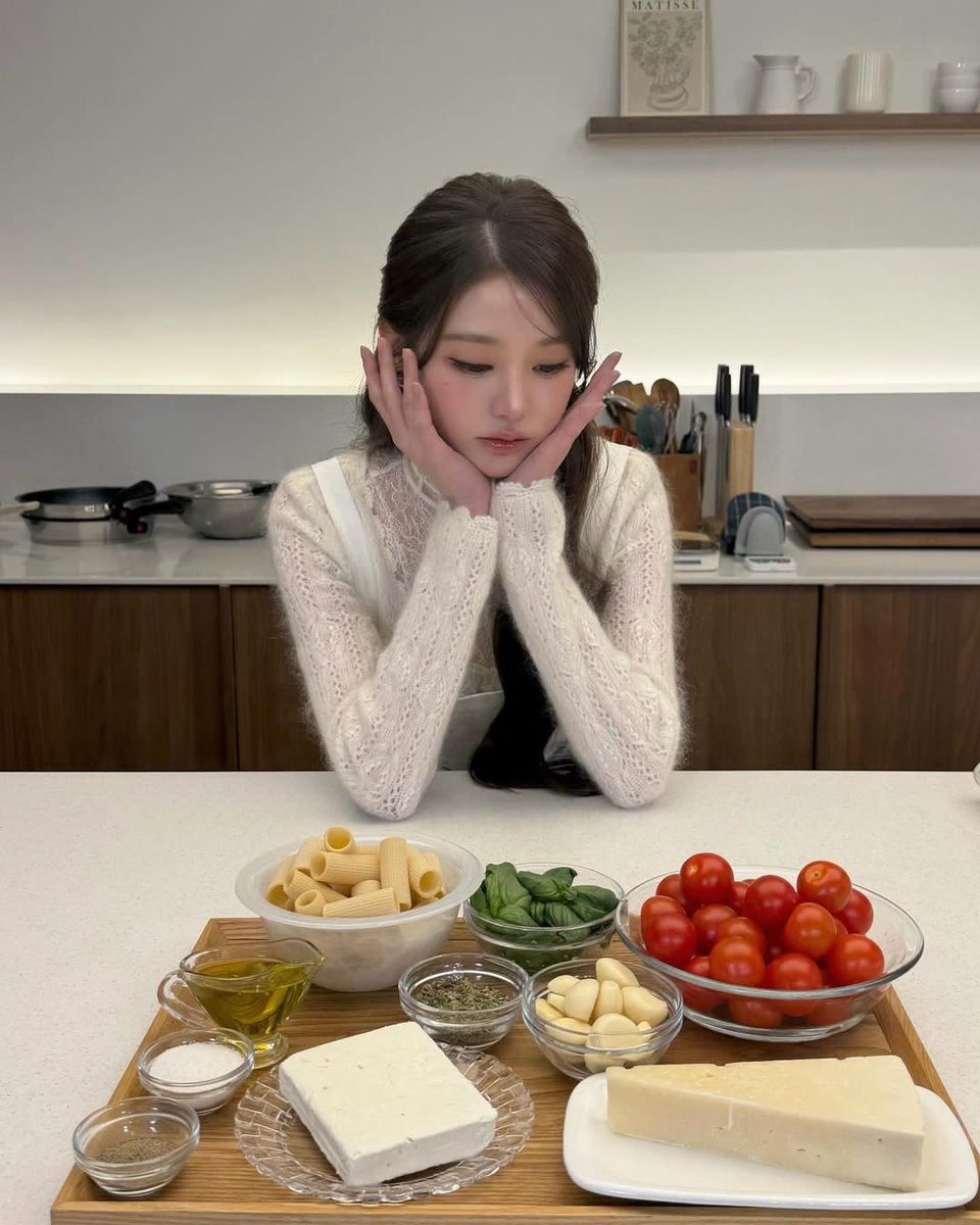 no context wonyoung tweet media