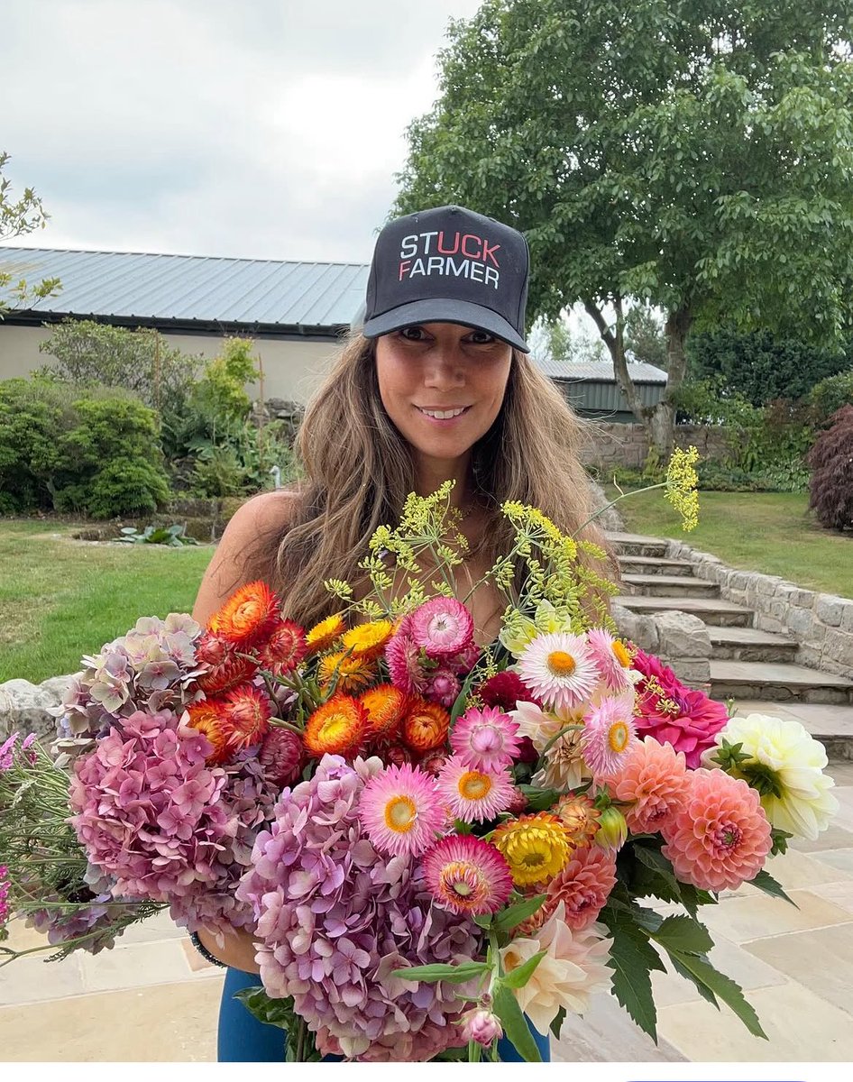leilani dowding 🌸🚜 ☮️ tweet media